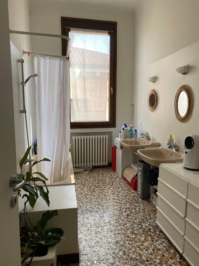 Appartamento Al Centro Di Venezia 6 Posti Letto المظهر الخارجي الصورة